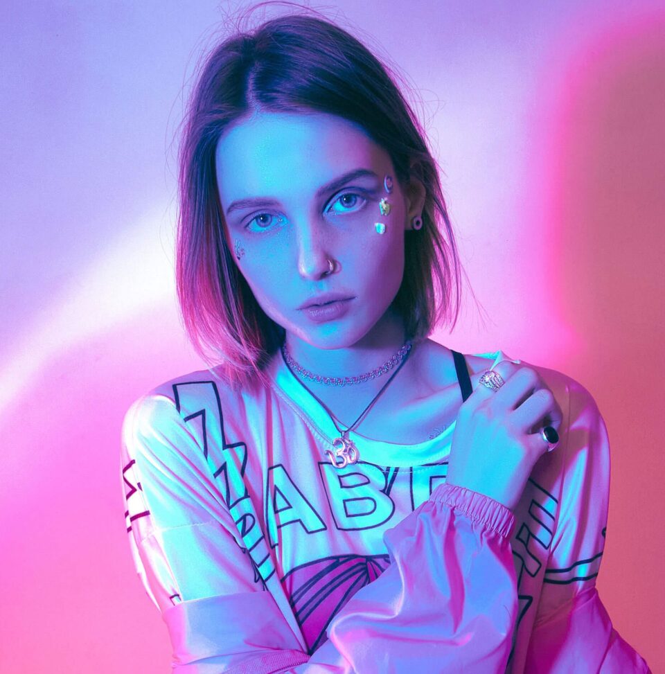 7-e1526526140442-min Sunset Girl